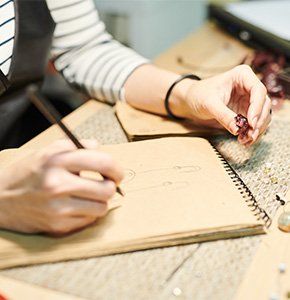 Personnalisation de bijoux